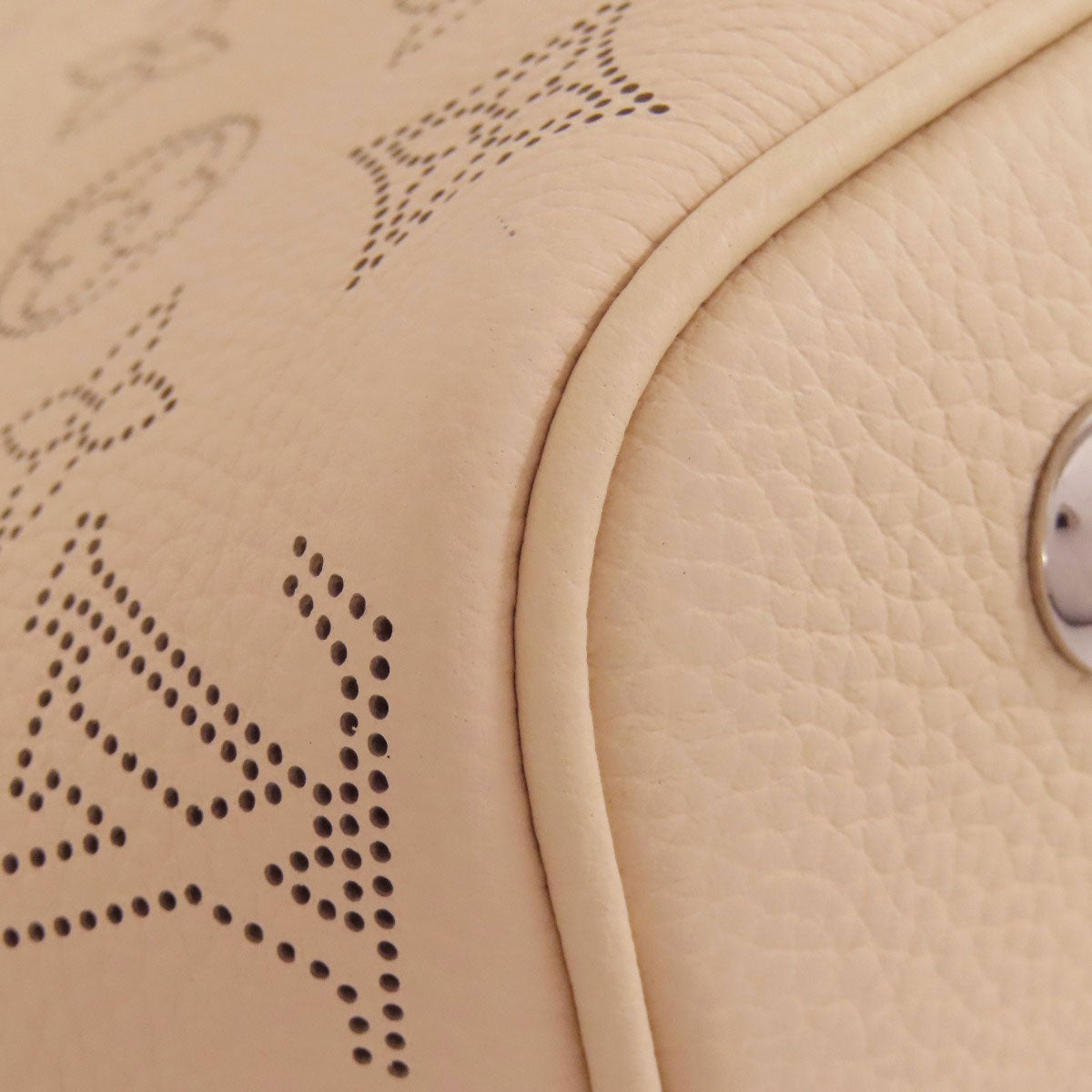 LOUIS VUITTON Handbag M21909 Mahina leather beige Blossom PM Women  d