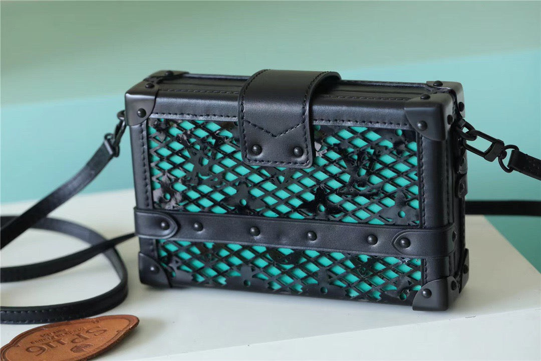 Top Quality Petite Malle Monogram Pattern Black For Women,  Shoulder And Crossbody Bags 7.9in/20cm Top Quality 