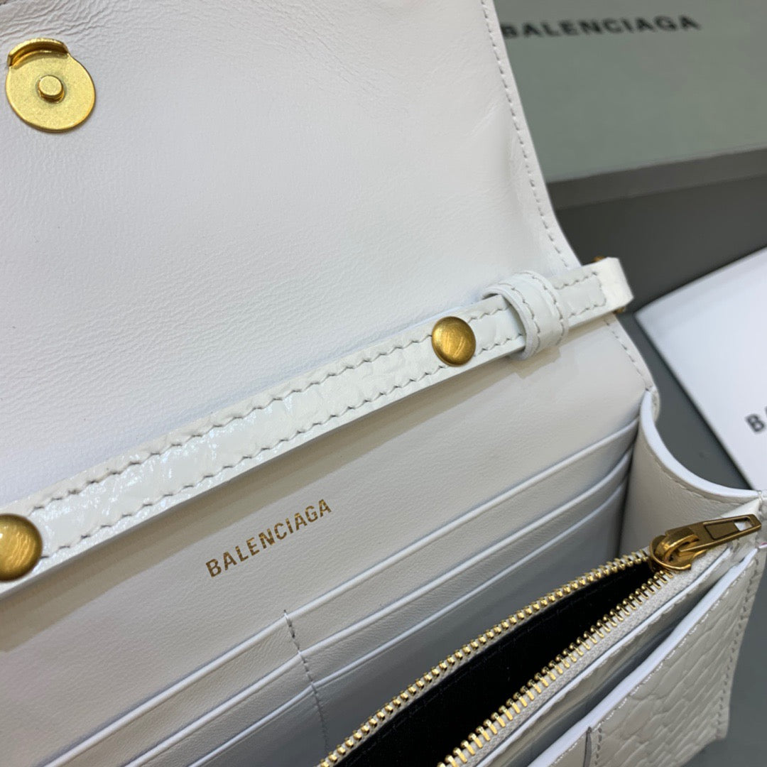 Top Quality Hourglass Wallet On Chain in White, For Women,  Bags 7.6in/19cm 6560501LRGM9016