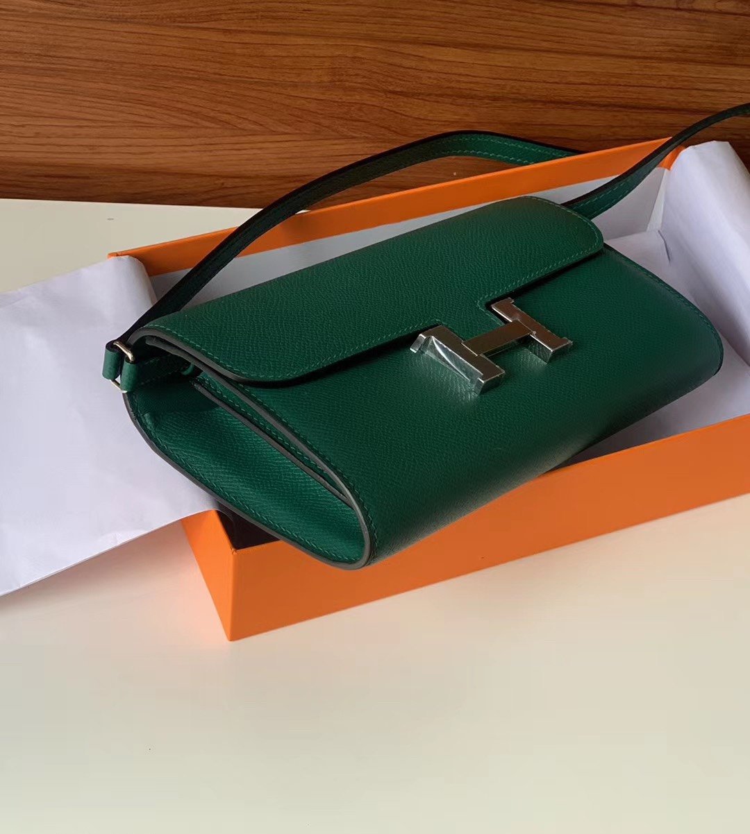 Top Quality Constance Epsom Long To Go Wallet Green For Women, Wallet 8.1in/21cm