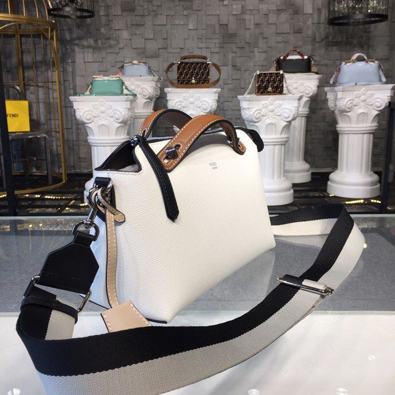 Top QualityTop Quality By The Way Medium White For Women, Women’s Hangbags, Shoulder And Crossbody Bags 11in/29cm FF 8BL146
