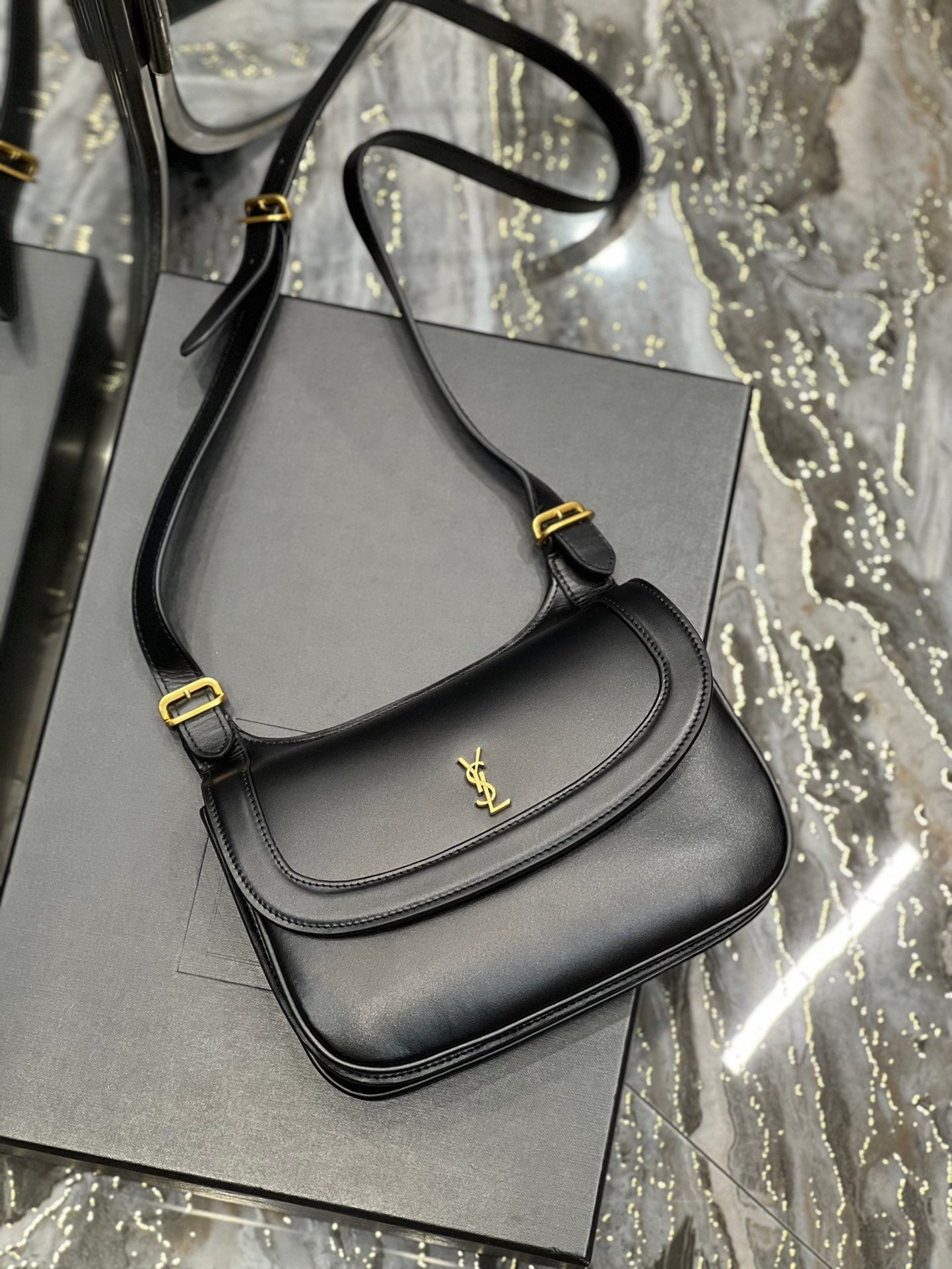 Top Quality Charlie MeTop Qualityum Shoudler Bag Black For Women 9.1in/23cm YSl 6867422R20W1000