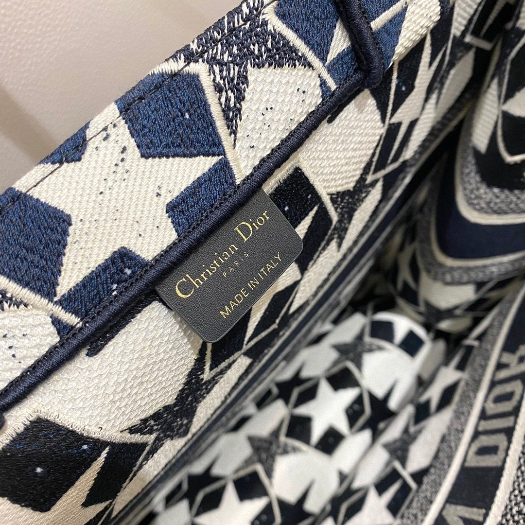 Top Quality Large Book Tote Blue and White Étoile Embroidery, Blue/White, For Women Womens Handbags, 41cm CD M1286ZTQX_M928