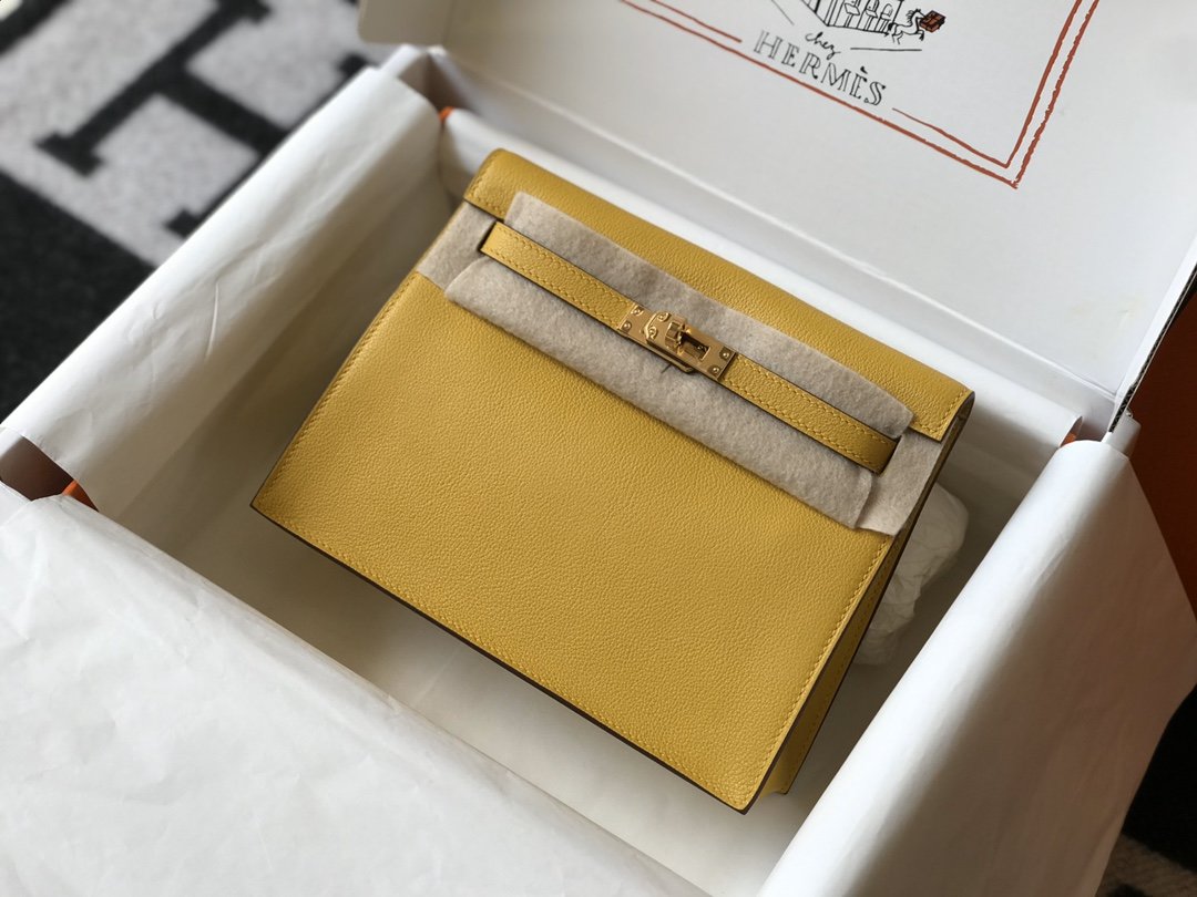 Top Quality Kelly Yellow For Women Gold Toned Hardware 8.7in/22cm