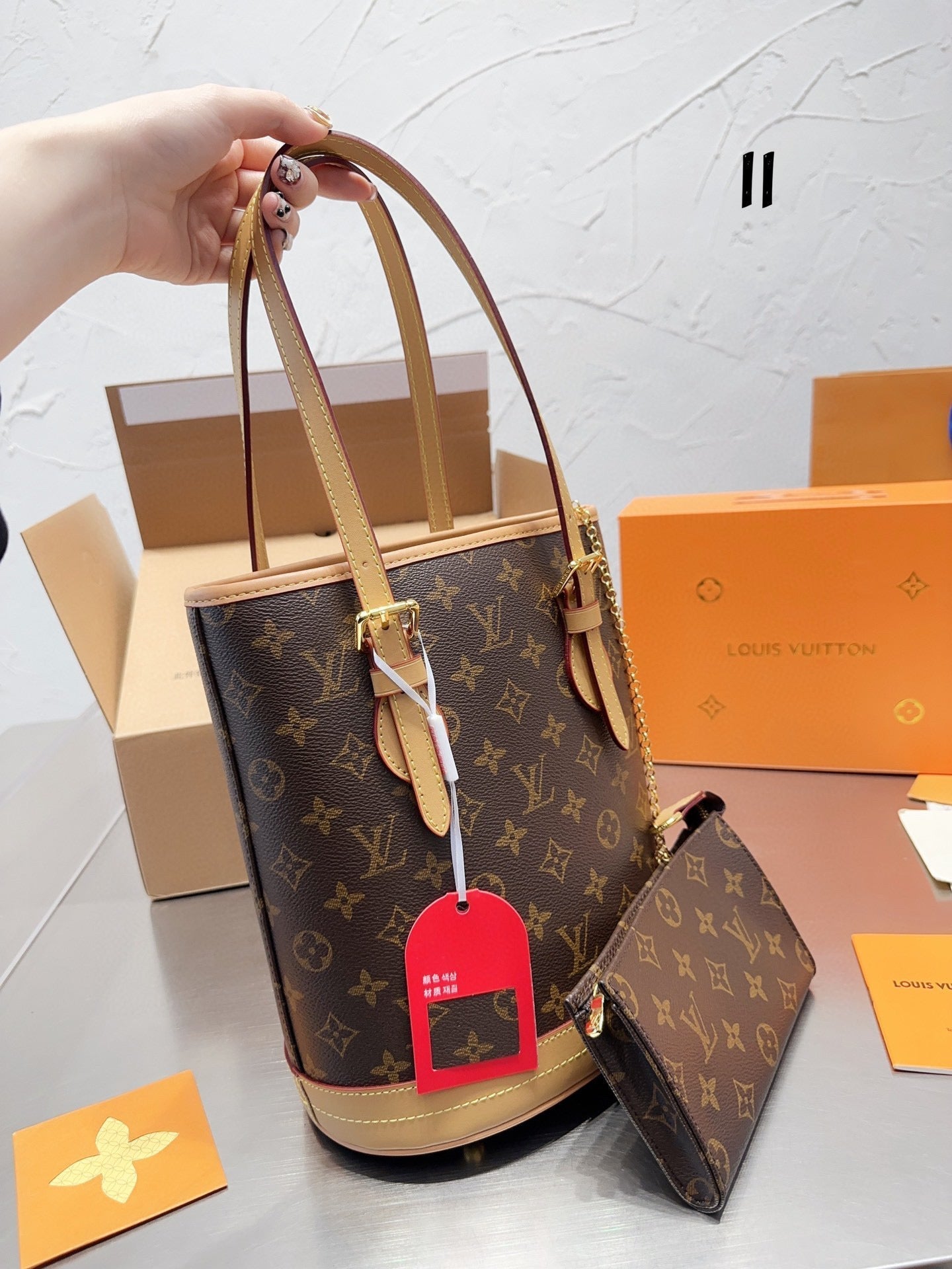 New 1:1 rep Lux Bags LUV 895