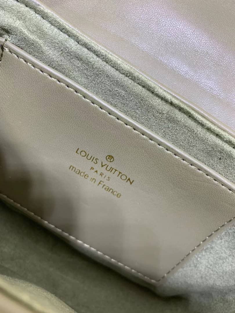 EN - New 1:1 rep  Bags LUV 613