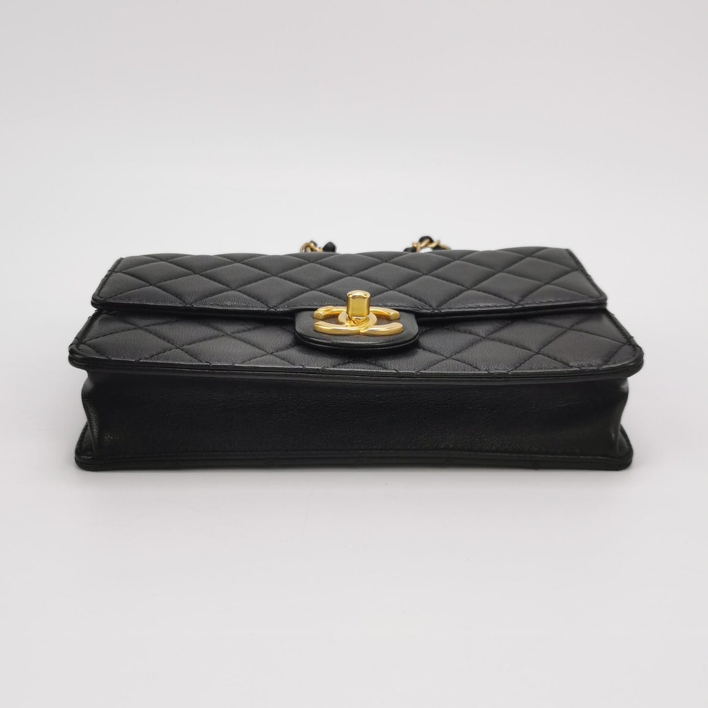 Chanel Flap Bag Lamb Leather Quilted Pearl Decor Classic Double C Buckle Shoulder Bag 250430781173377