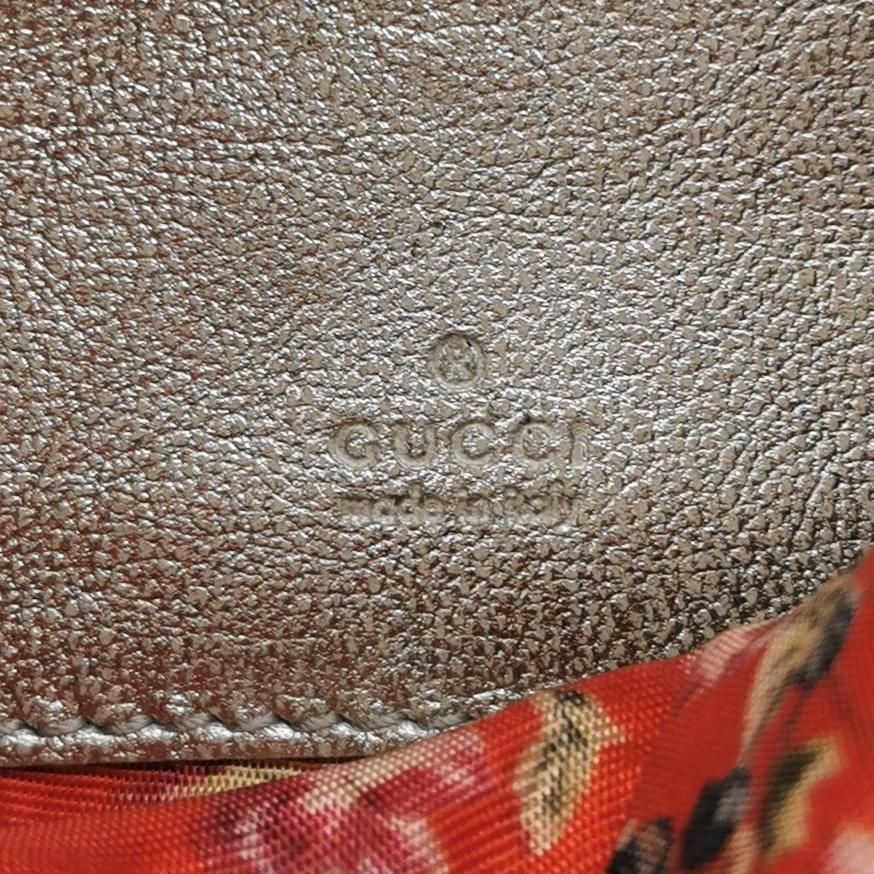Gucci Zumi Leather Shoulder Bag with Double G and Horsebit Detail