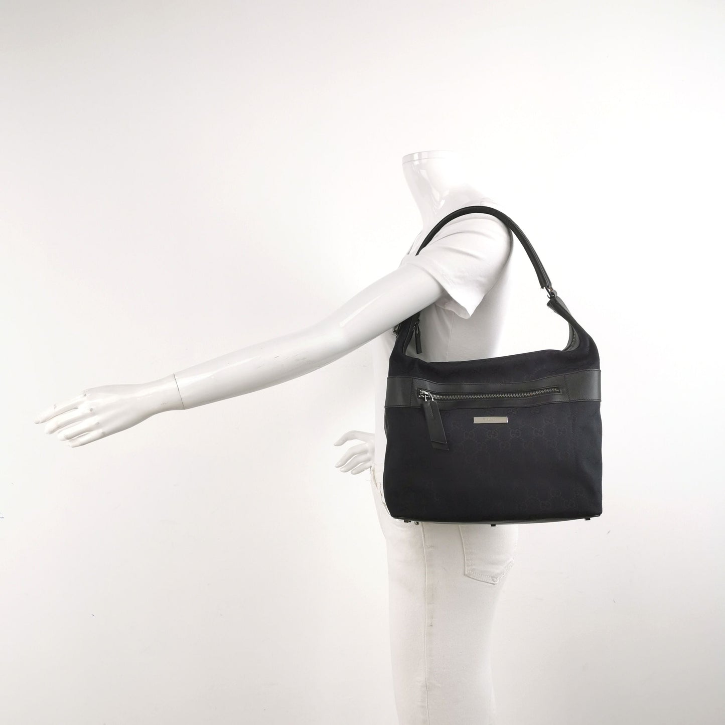 Gucci Leather Canvas Solid Pattern Logo Zipper   Shoulder Bag