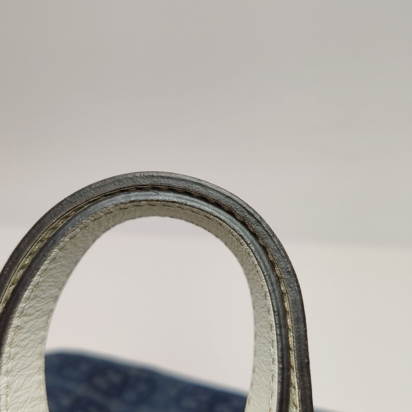 Gucci Leather Interlocking G Zip Shoulder Bag