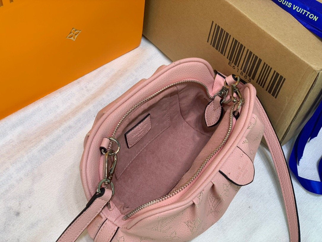 EN - New 1:1 rep  Bags LUV 123