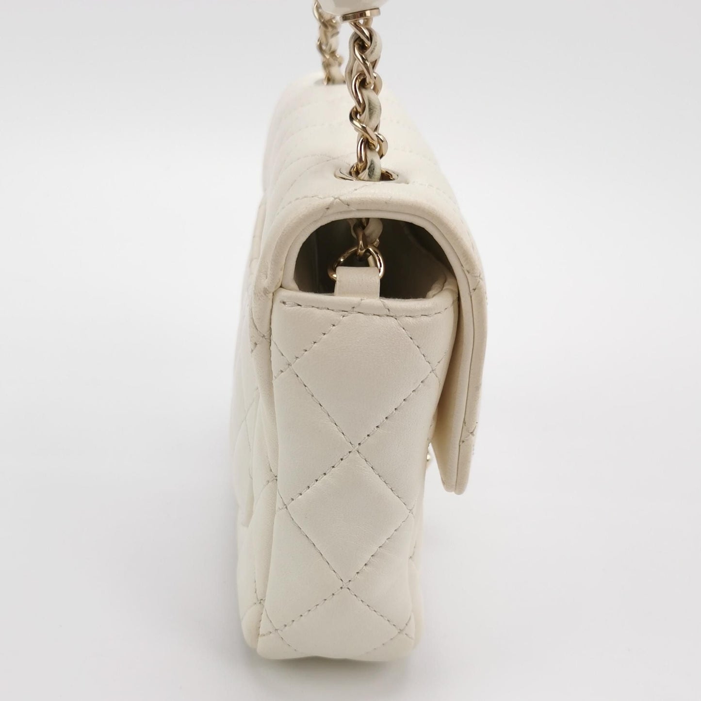 Chanel Classic Flap Seasonal Limited Edition Quilted Lambskin Double C Logo Heart Chain Crossbody Bag 250518781197610
