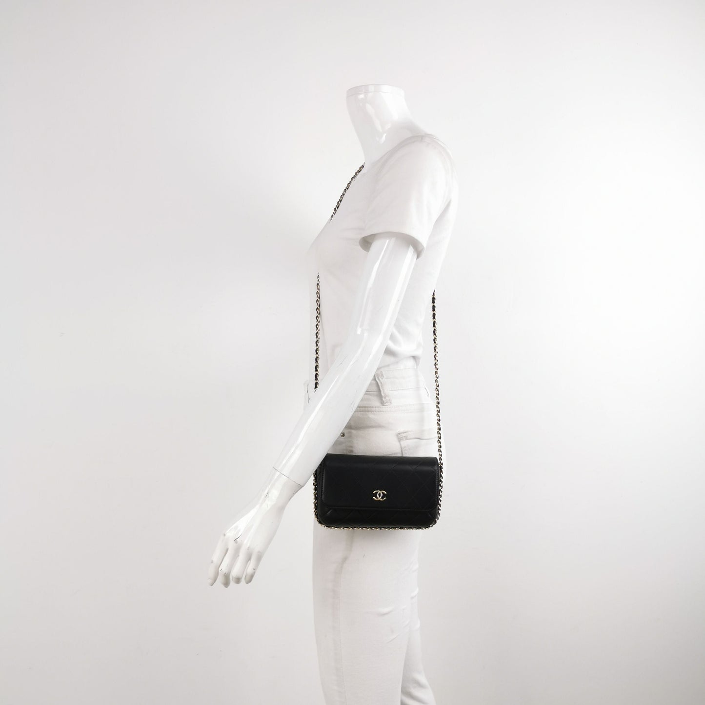 Chanel Flap Bag Lamb Leather Solid Quilted Double C Logo Crossbody Shoulder Bag 250607781226653