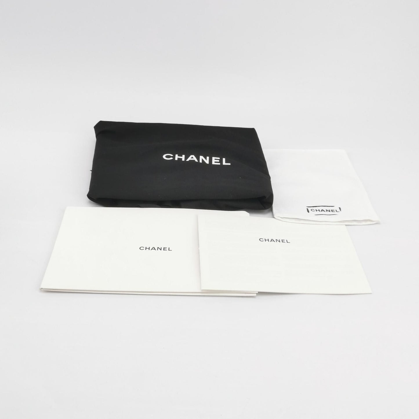 Chanel 22Bag Medium Quilted Leather Shoulder Bag with Logo Coin Pendant 250605781223084