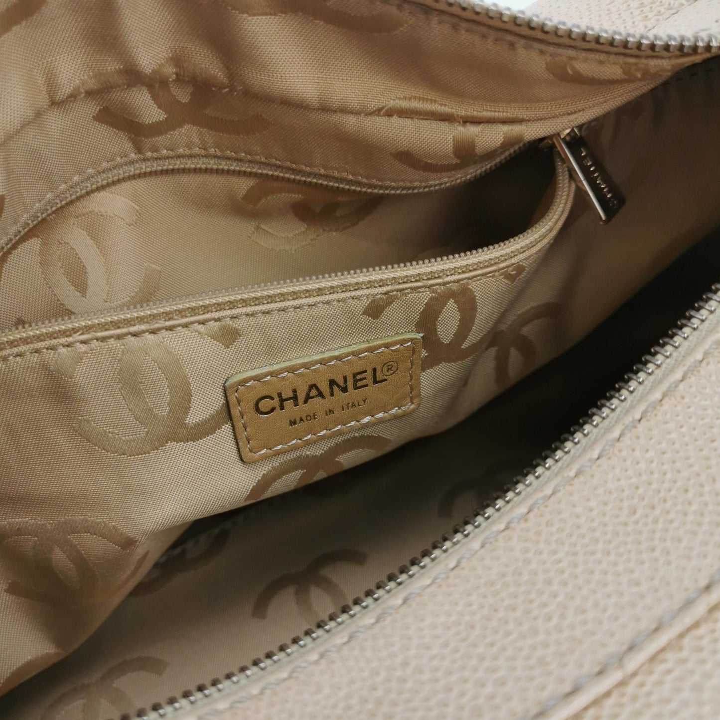 Chanel Calfskin Solid Double C Logo   Shoulder Bag 250308781095778