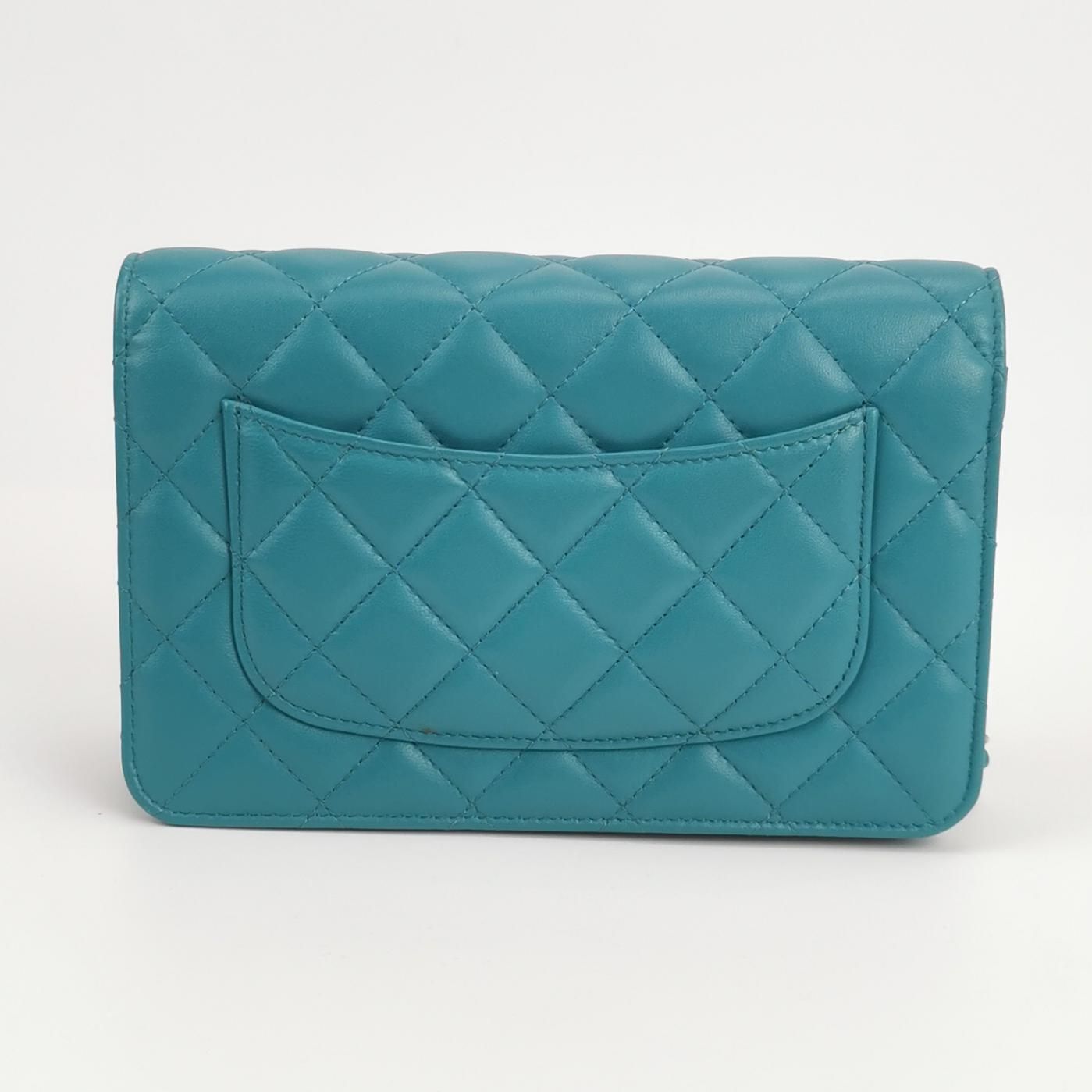 Chanel Lambskin Quilted Double C Logo Shoulder Bag 250222781074338