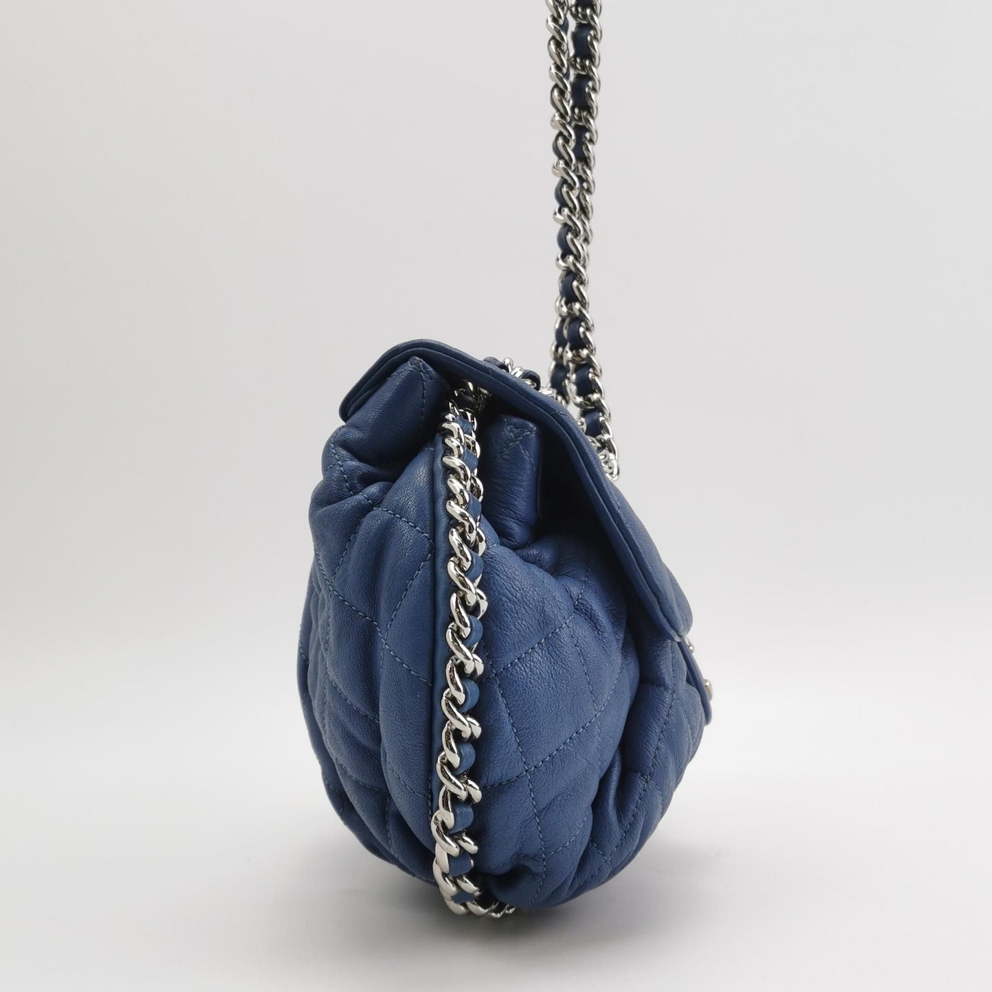 Chanel Flap Bag Lamb Leather Solid Quilted Double C Logo Flap Shoulder Bag 250222781074553