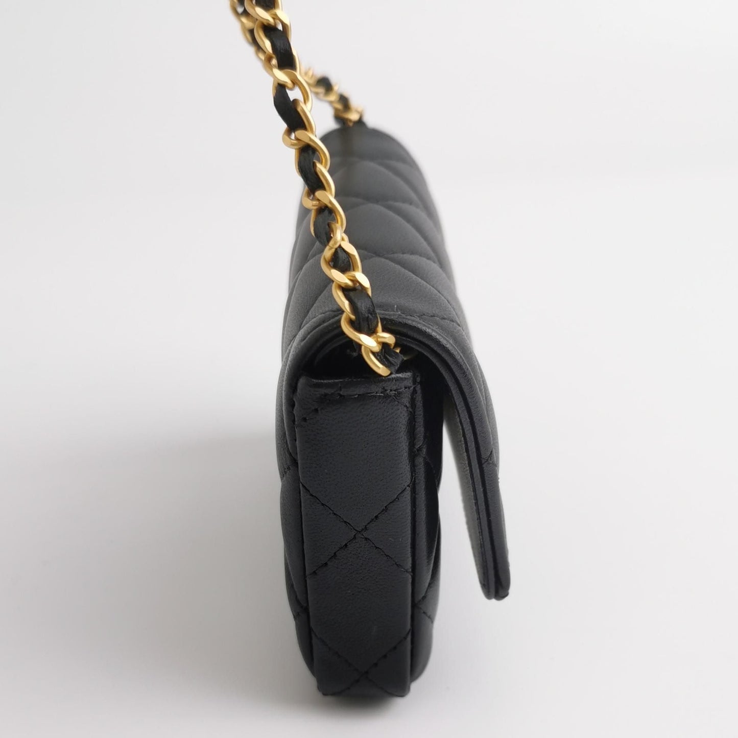 Chanel 22K Lamb Skin Quilted Heart Chain Double C Logo Crossbody Shoulder Bag 250212781059947