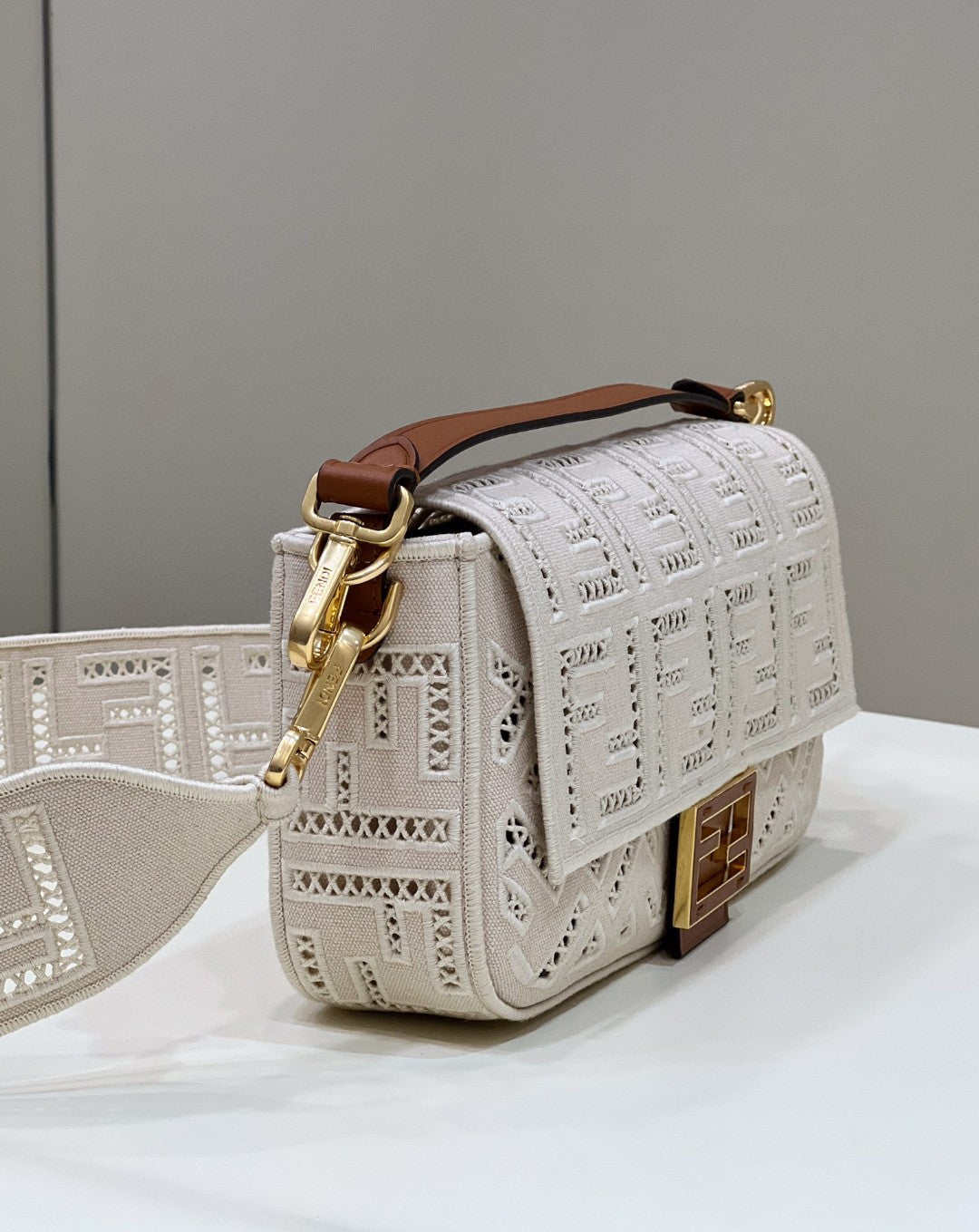 FI Baguette White with Embroidery MeTop Qualityum Bag For Woman 28cm/11in