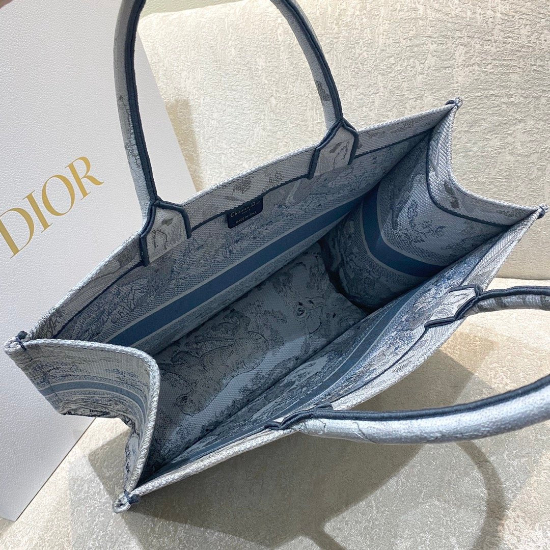 Top Quality Large Book Tote Blue and White Cornely Embroidery, Blue, For Women Womens Handbags, Shoulder Bags, 42cm CD M1286ZRGO_M928