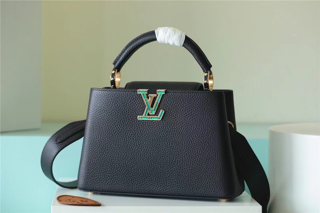Top Quality Capucines BB Taurillon Black For Women,  Shoulder And Crossbody Bags 26cm/10.6in Top Quality