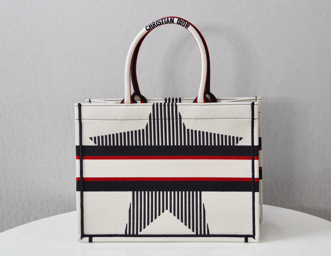 Top Quality MeTop Qualityum Book Tote White, For Women, Womens Handbags 14in/36cm CD