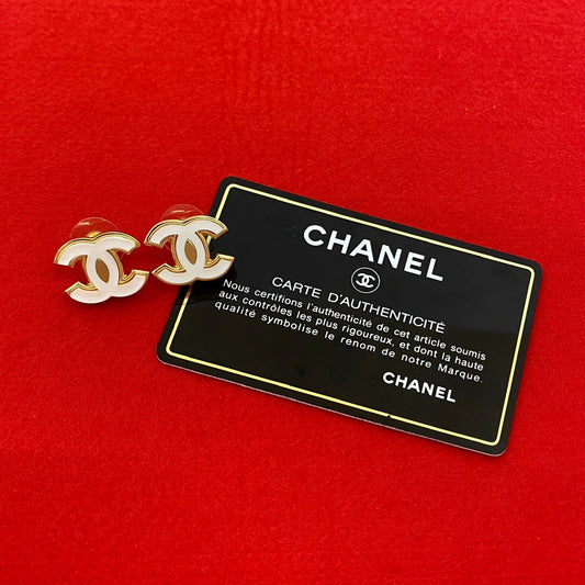 CHANEL Pierce Gold Plated gold