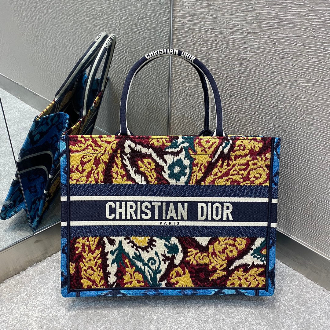 Top Quality MeTop Qualityum Book Tote Multicolor Orange For Women 14in/36cm CD
