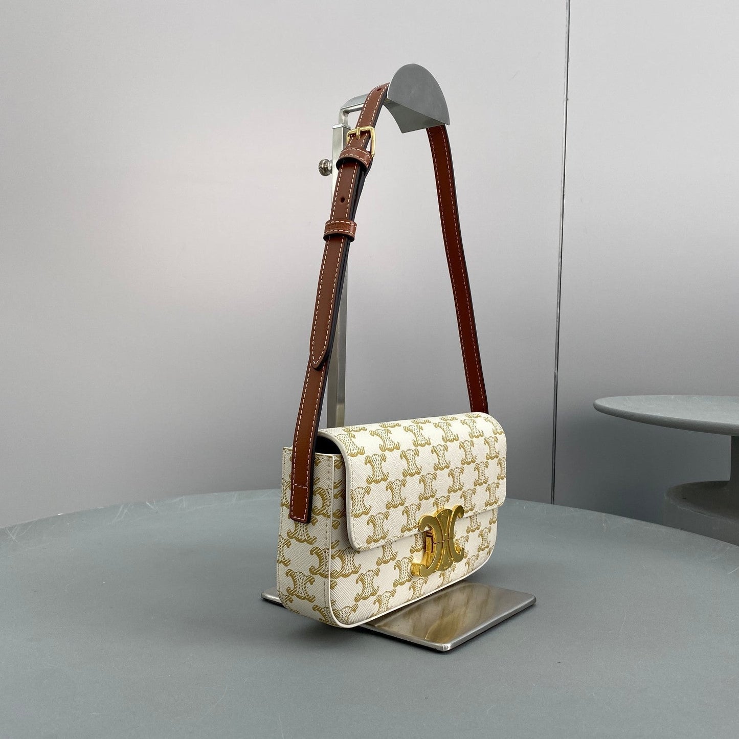 Top Quality Triomphe Shoulder Bag In Triomphe Canvas White For Women 8in/20cm 194142CUZ.01BC