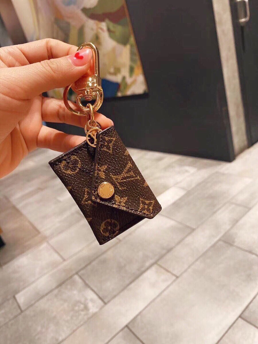 EN - Lux Keychains LUV 069
