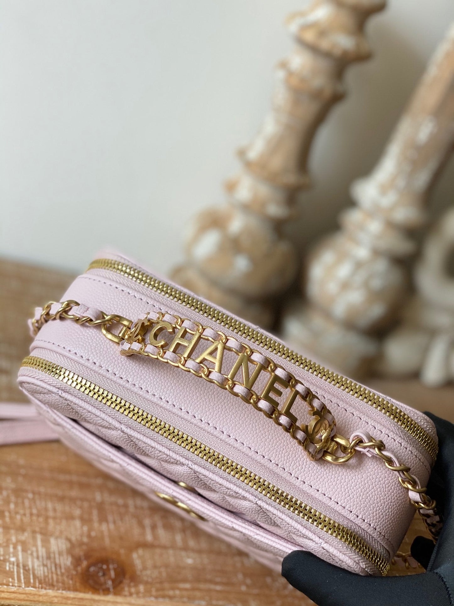 CHLSmall Vanity Case Gold Hardware Light PiNike For Women Handbags, Shoulder Bags 5.9in/15cm AS3228 