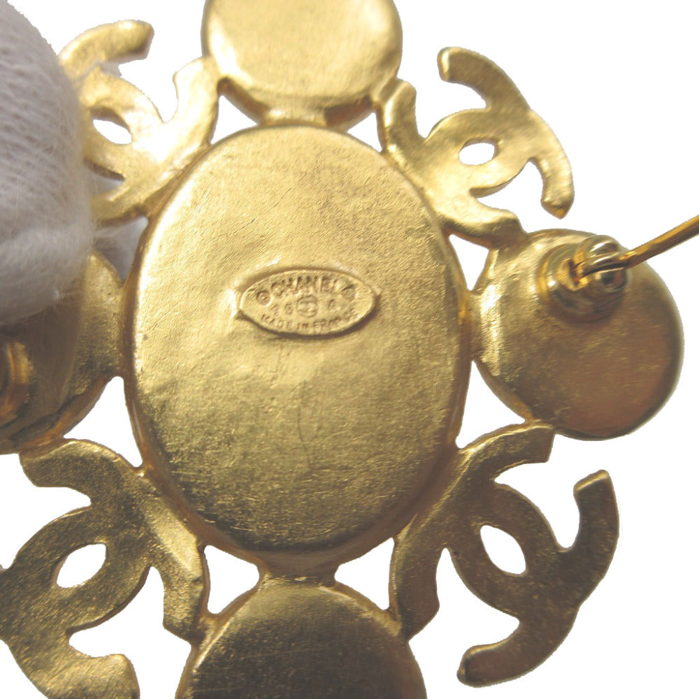 CHANEL Brooch metal gold