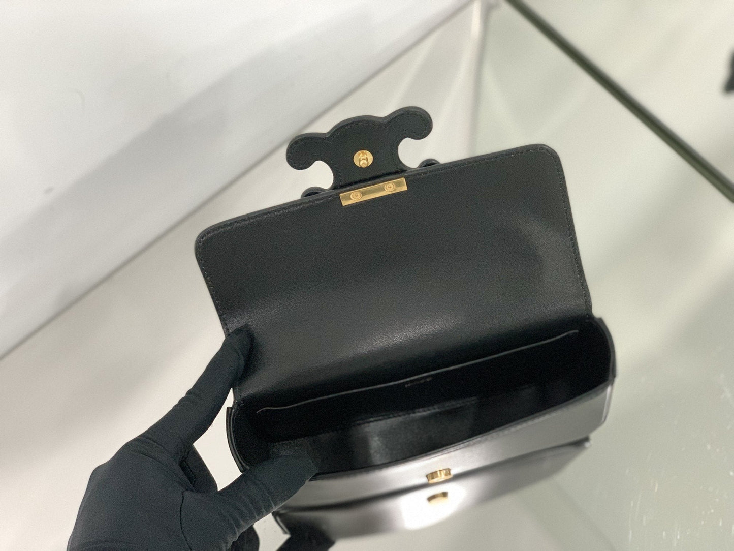 Top Quality Chain Shoulder Bag Cuir Triomphe Black For Women 7.9in/20cm