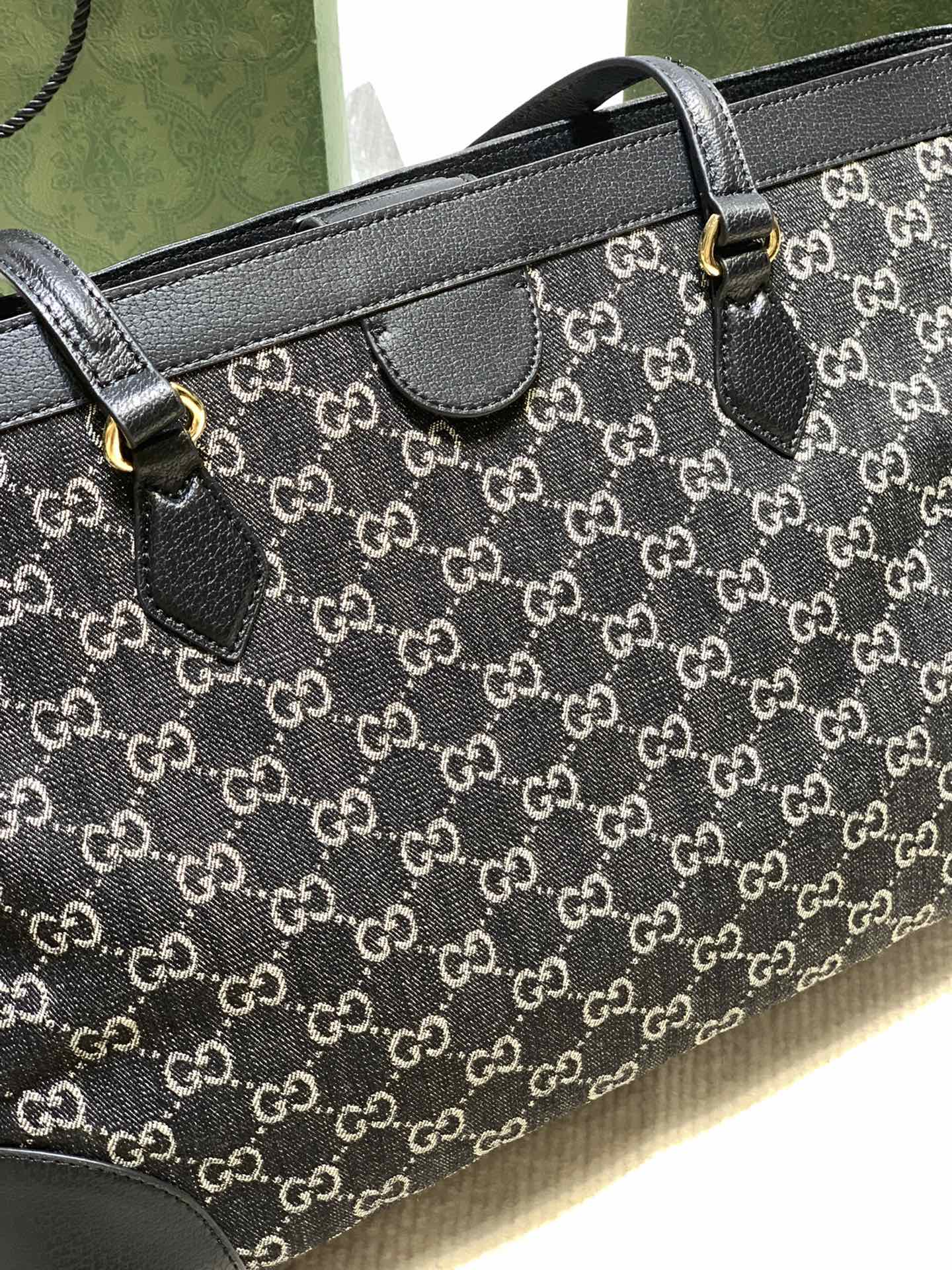 EN -New 1:1 rep Lux Bags GCI 367