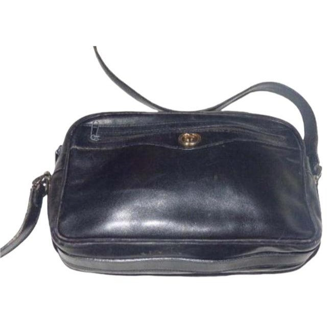 Gucci   Classic Rectangular Black Leather Shoulder or Cross Body Bag with Exterior Pocket