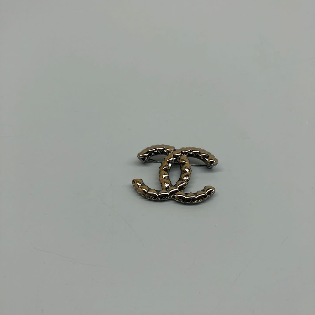 Chanel logo Heart Brooch