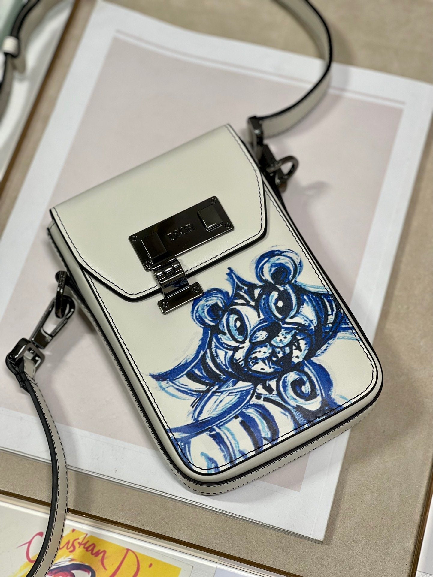 Top Quality D-Bubble Bucket Bag White For Women 7.5in/19cm CD