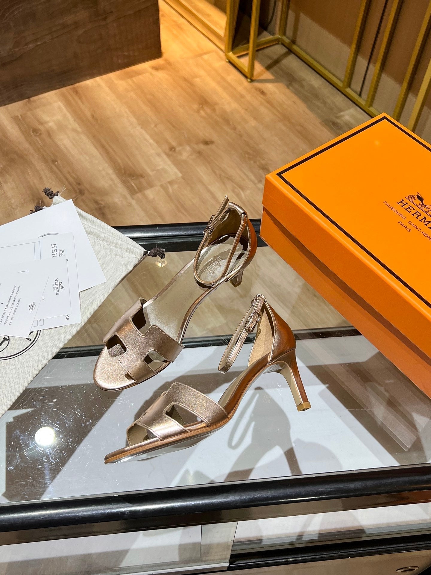 New 1:1 rep HM HIGH HEELS 037