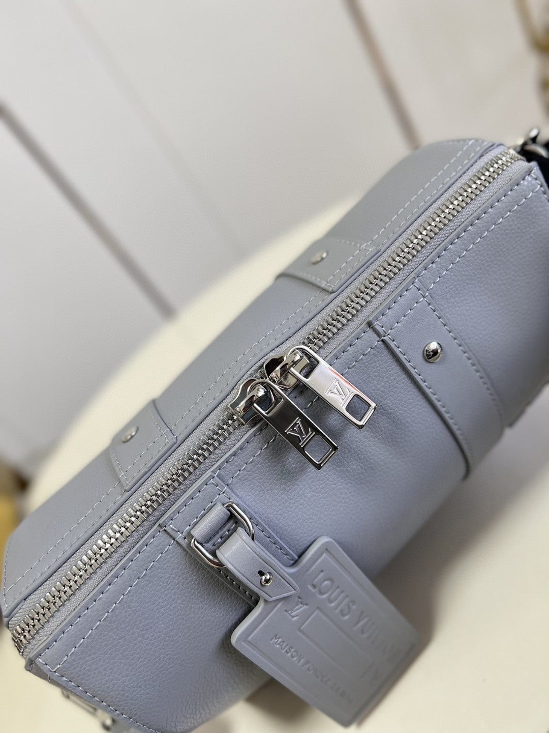 Top Quality City Keepall Grey Aerogram For Women, WoBags, Crossbody Bags 10.6in/27cm Top Quality M59328