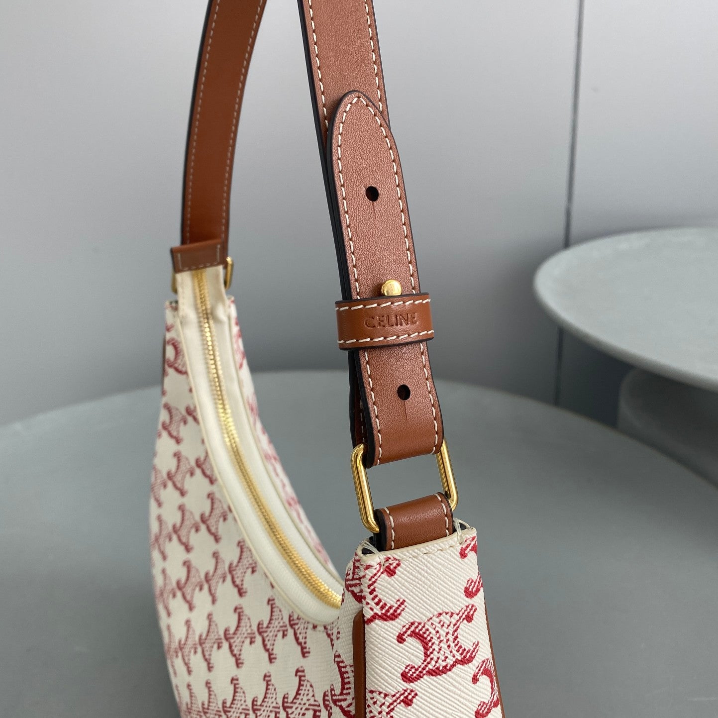 Top Quality Ava Bag In Triomphe Canvas White/Red For Women 9in/23.5cm 