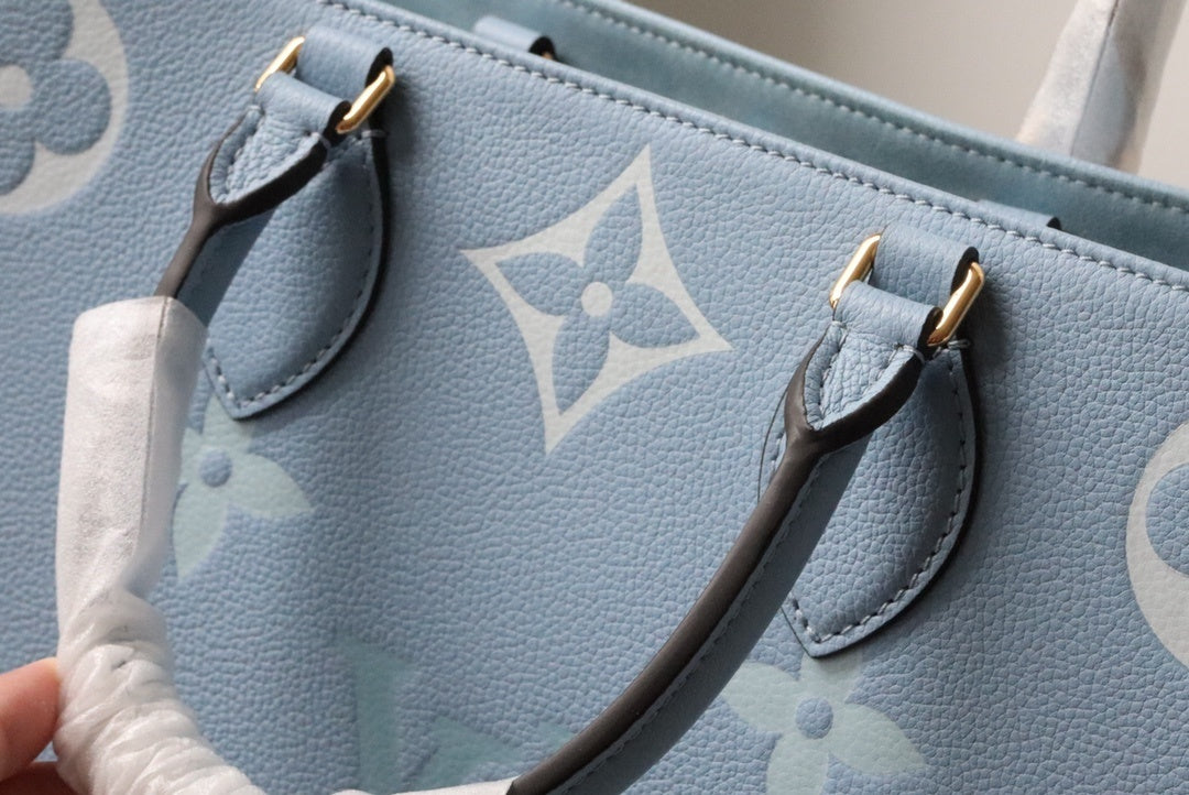 Top Quality OnTheGo MM Tote Bag Monogram Empreinte Summer Blue For The Pool Collection, Women Handbags 13.8in/35cm Top Quality M45718
