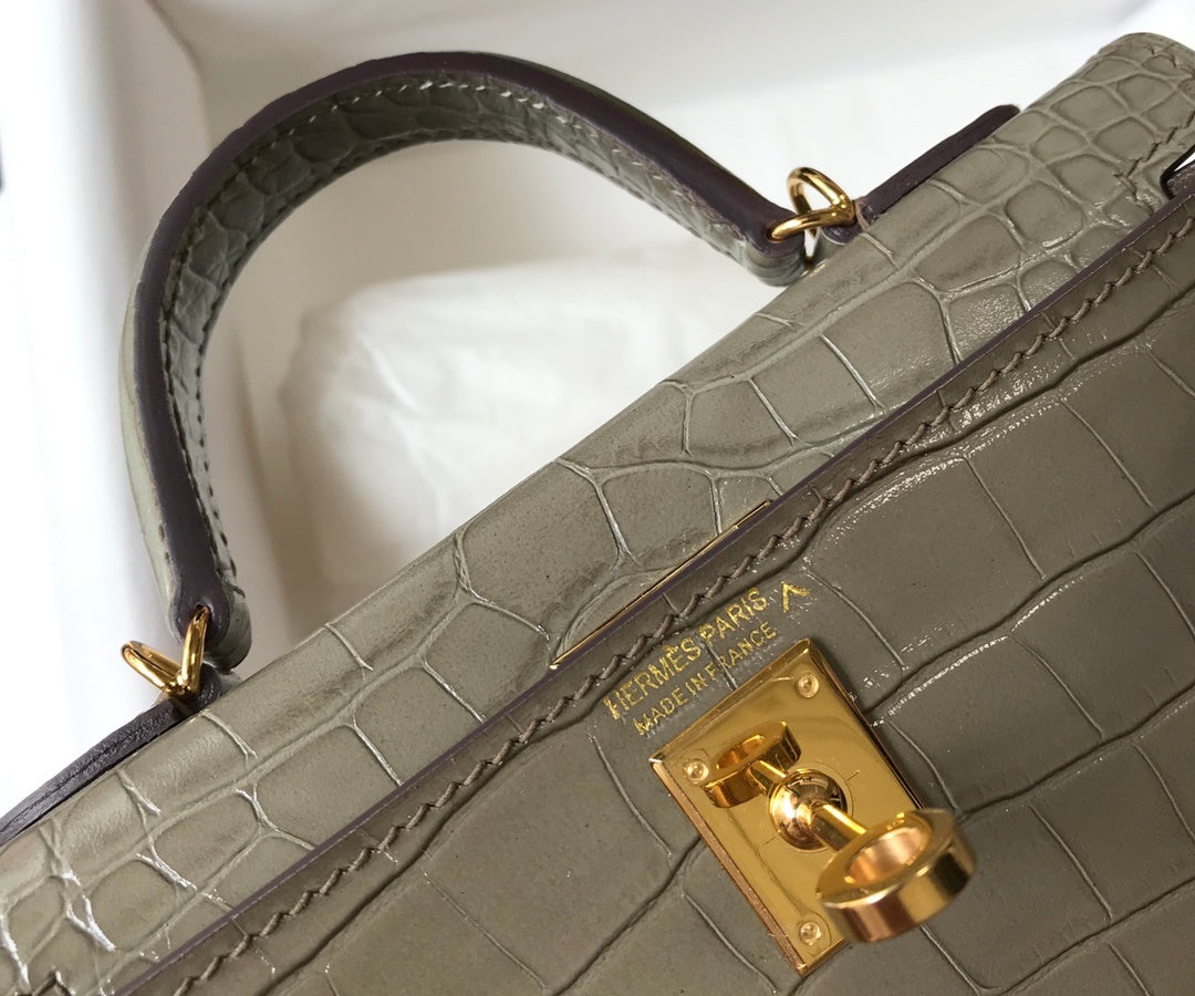 Top Quality Kelly Grey For Women Gold Toned Hardware 7.8in/20cm