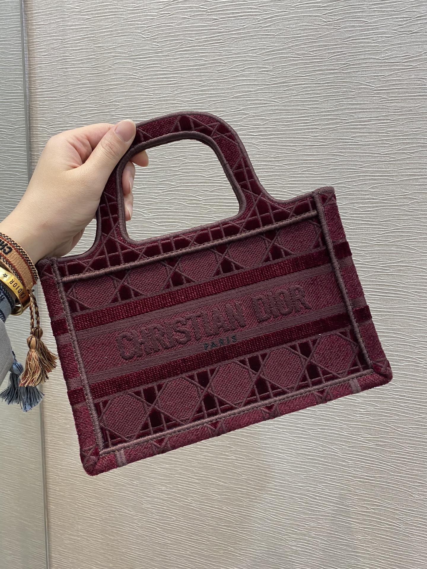 Top Quality Mini Book Tote Red Embroidery Red For Women Women’s Handbag 9in/23cm CD
