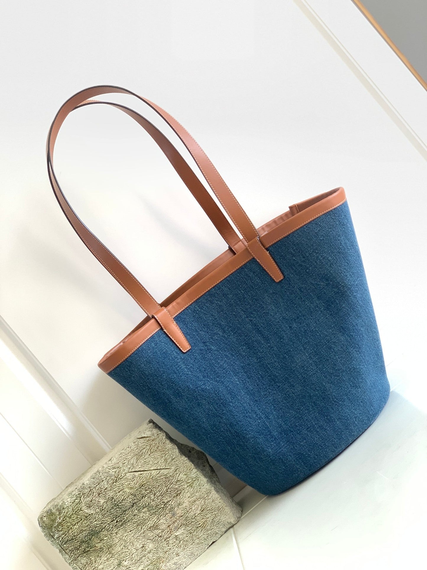 Top Quality Large Couffin In Denim With Top Quality Paris Navy / Tan For Women 26in/67cm 196262EF6.07AT