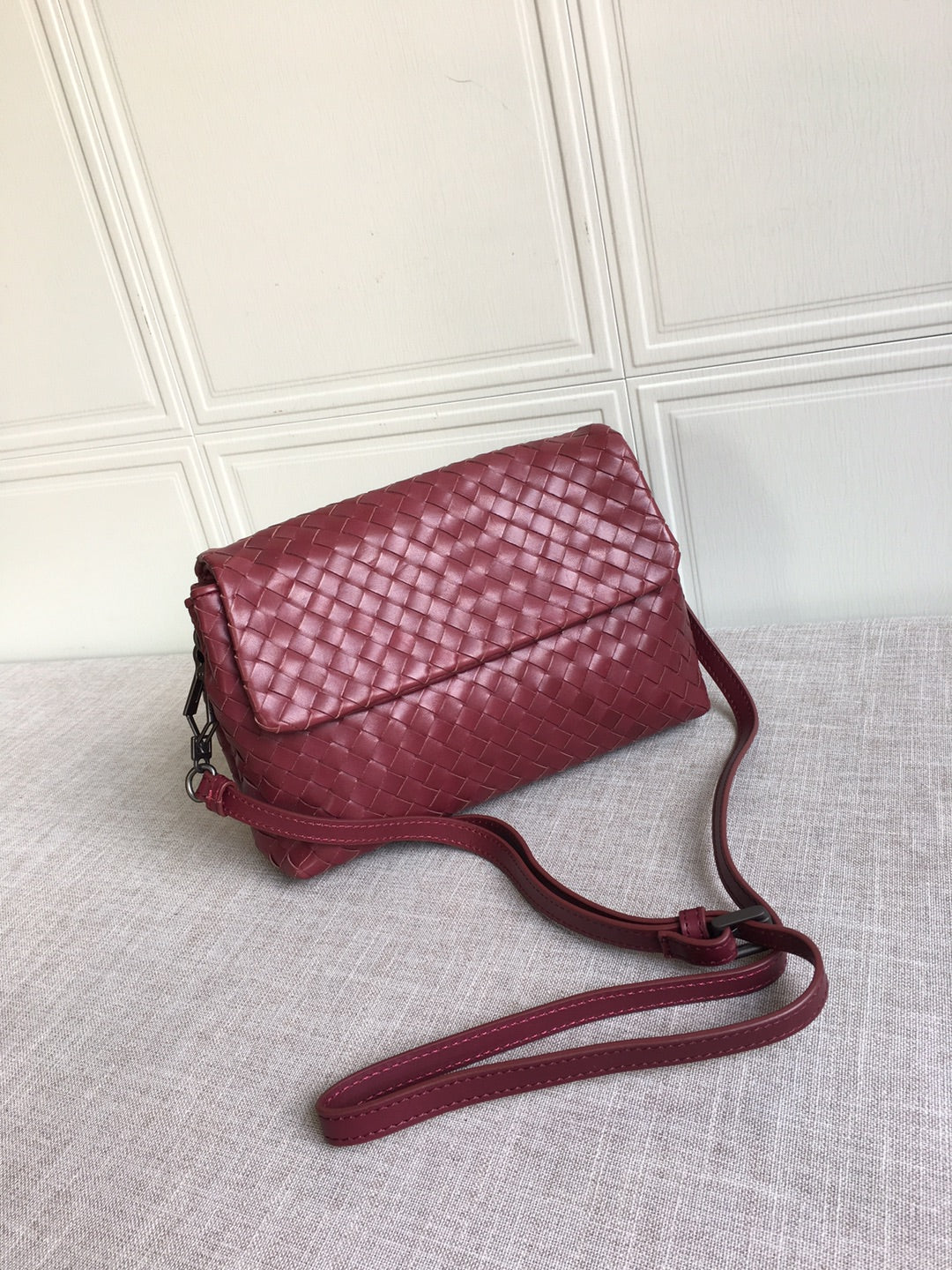 Top Quality Classic Intrecciato Red, For Women, Women’s Bags 8.9in/22.5cm