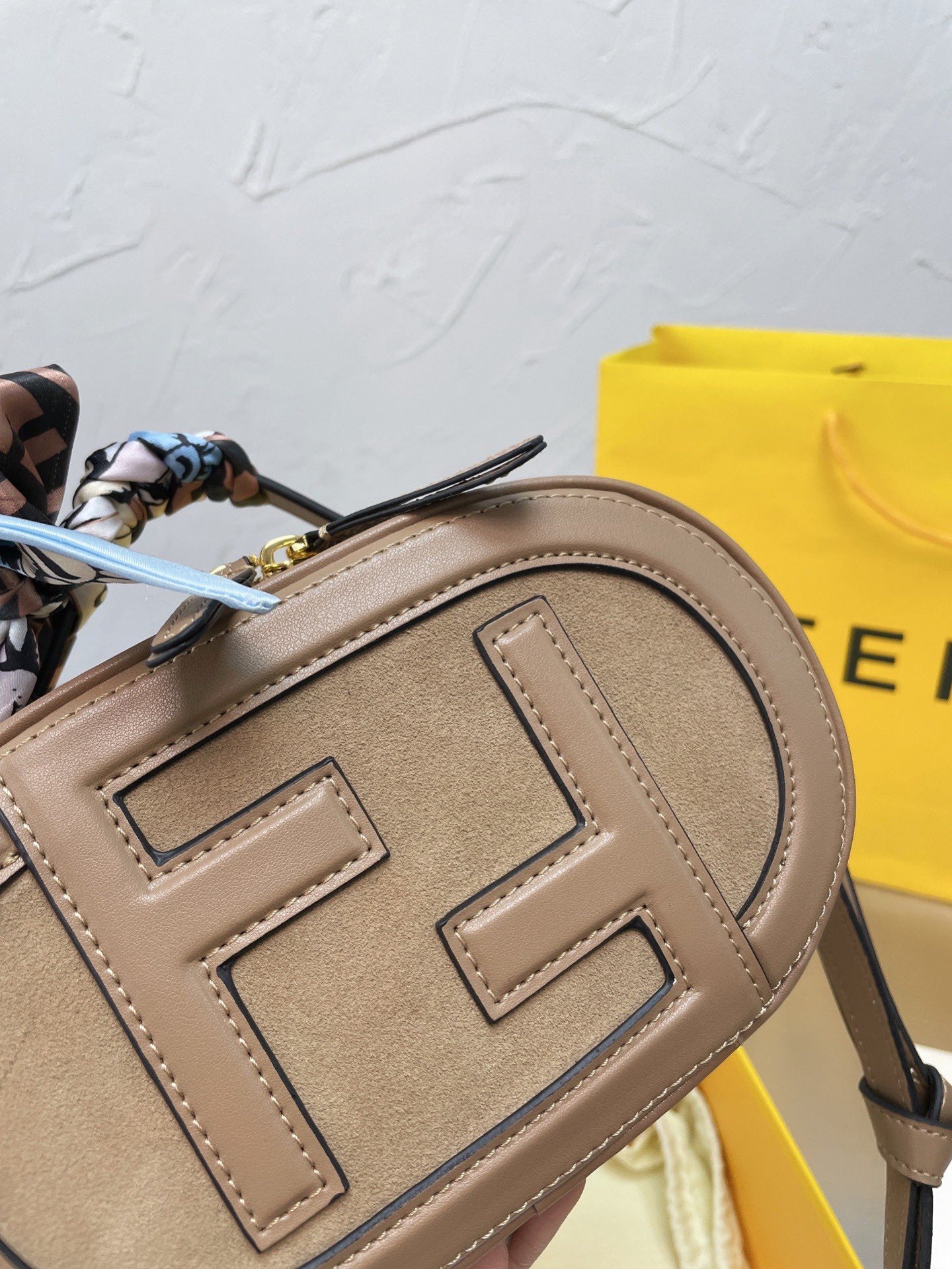 EN - New 1:1 rep  Bags FEI 241