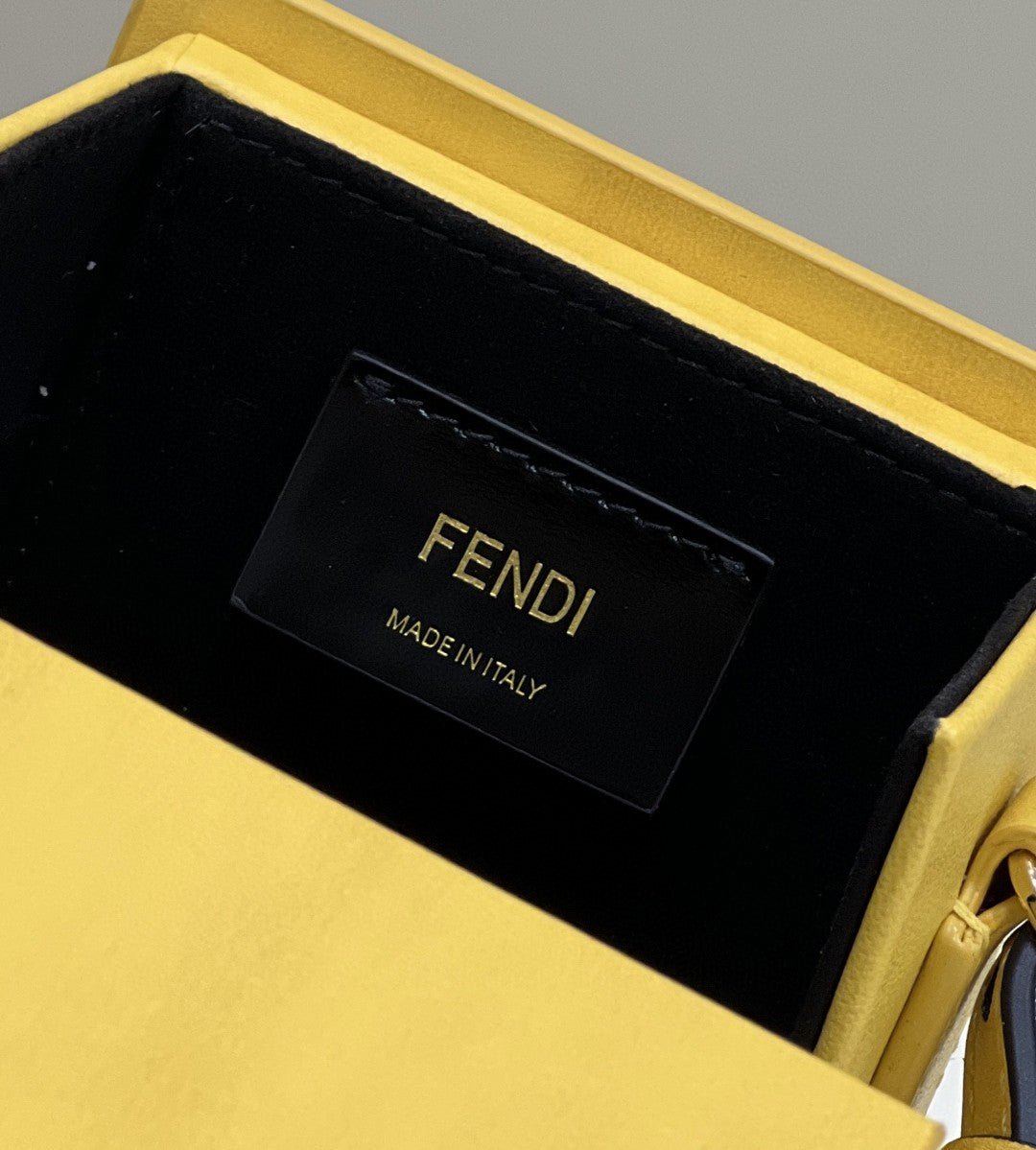 Top QualityTop Quality Vertical Box Yellow RM 6,400 Bag For Woman 17cm/6.5in 7VA519ADP6F1CIA