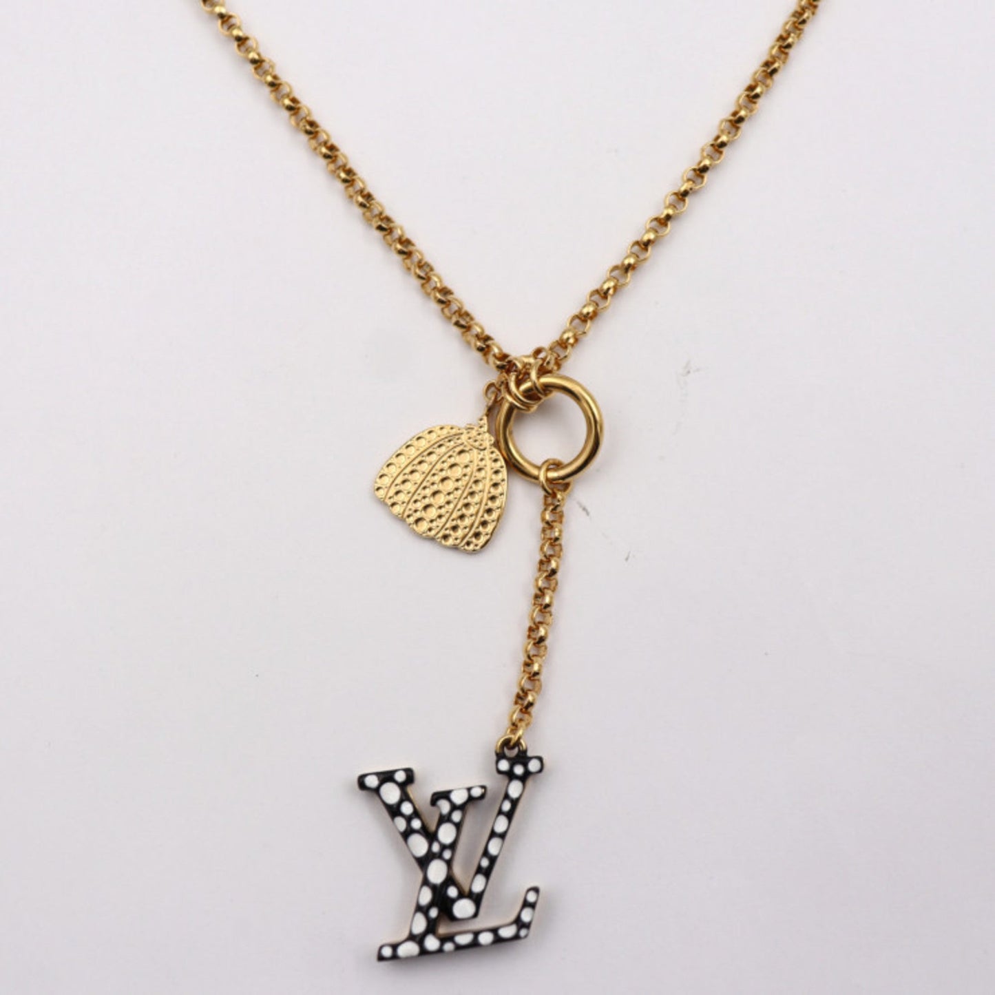 Louis Vuitton    Metal Necklace