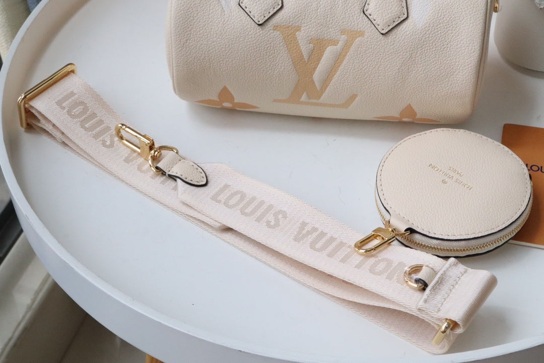 Top Quality Monogram 20cm White Cream