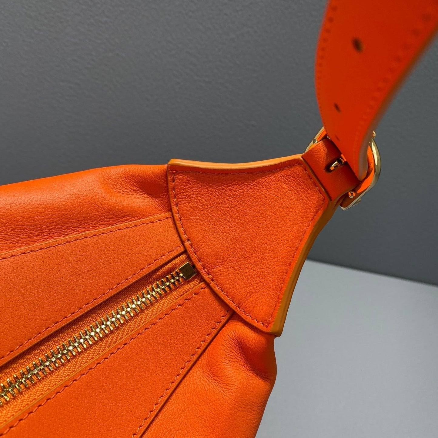Top Quality MeTop Qualityum Romy In Supple Orange For Women 13in/34cm 